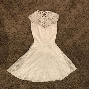 Junior Girl White Dress Sleeveless Lace Size 1/2